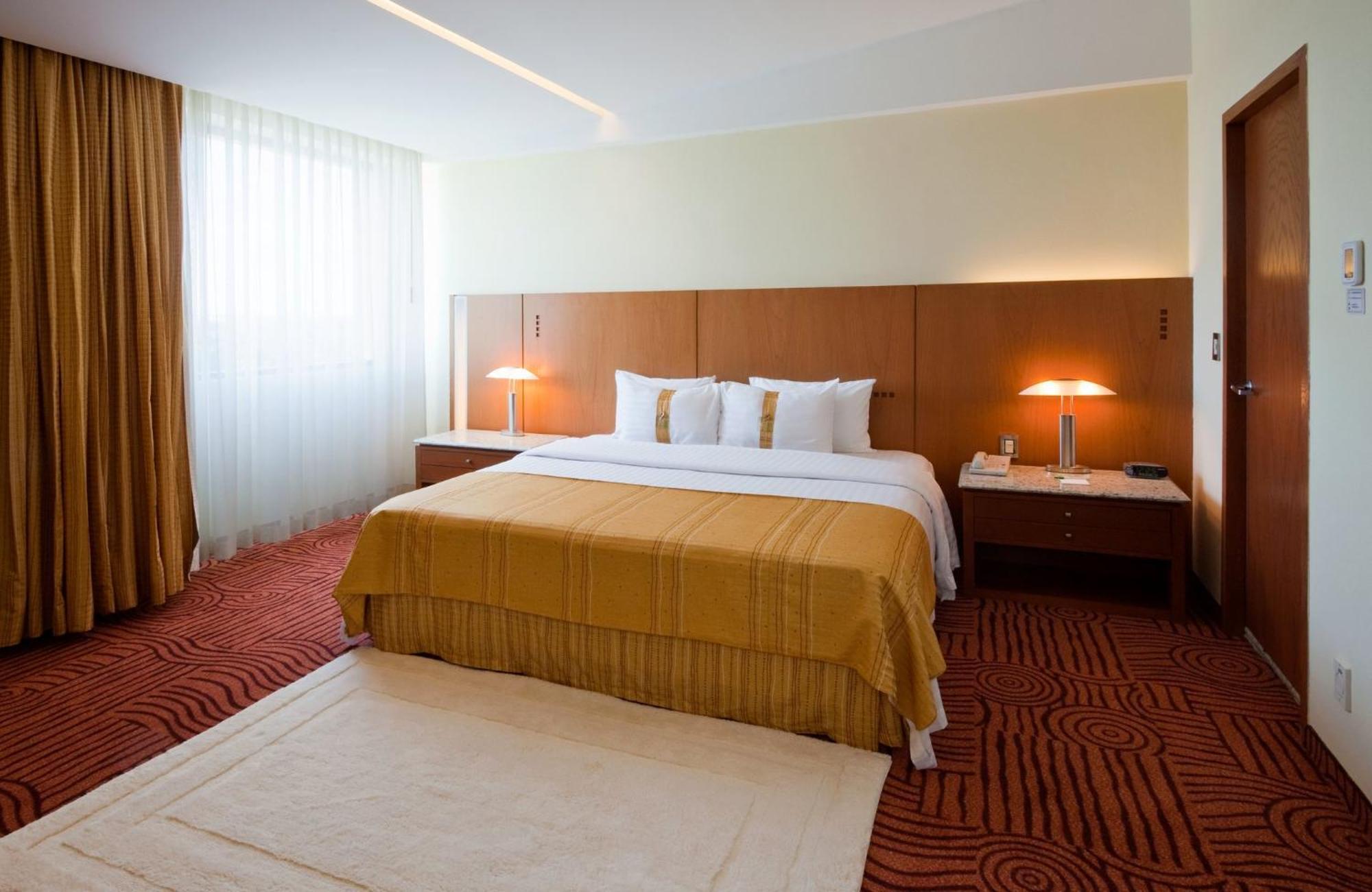 Holiday Inn Puebla Finsa By Ihg Экстерьер фото