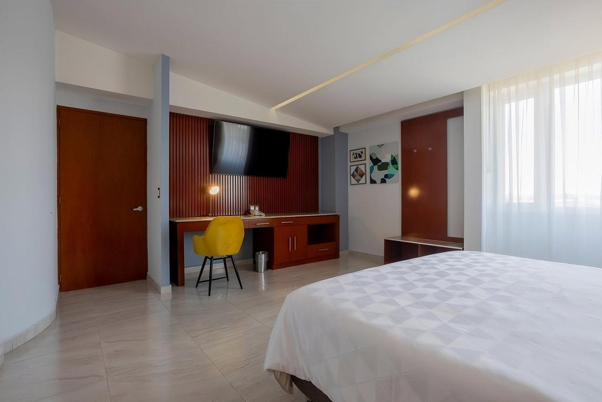 Holiday Inn Puebla Finsa By Ihg Экстерьер фото